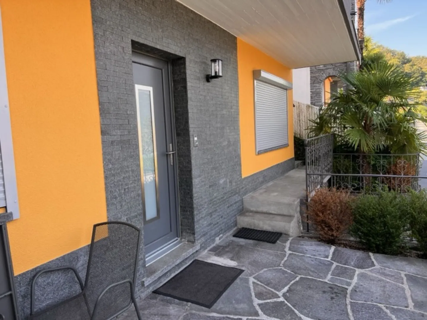 Zweifamilienhaus vollständig renoviert - Foto 7 von 13