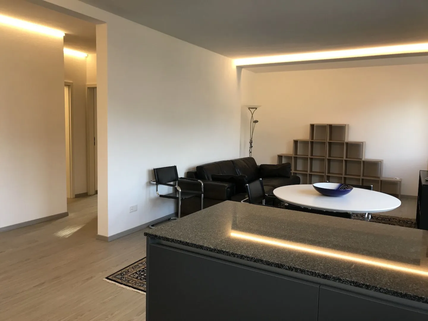 Zweifamilienhaus vollständig renoviert - Foto 8 von 13