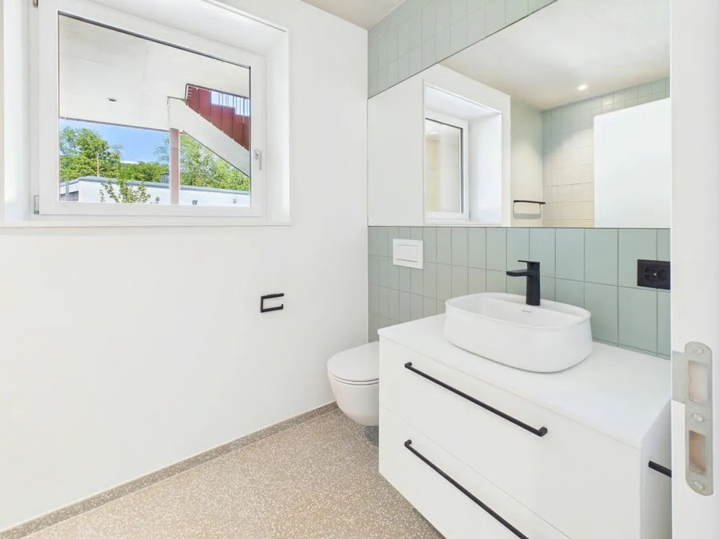 Modernes Apartment mit Aussicht - Foto 8 von 19