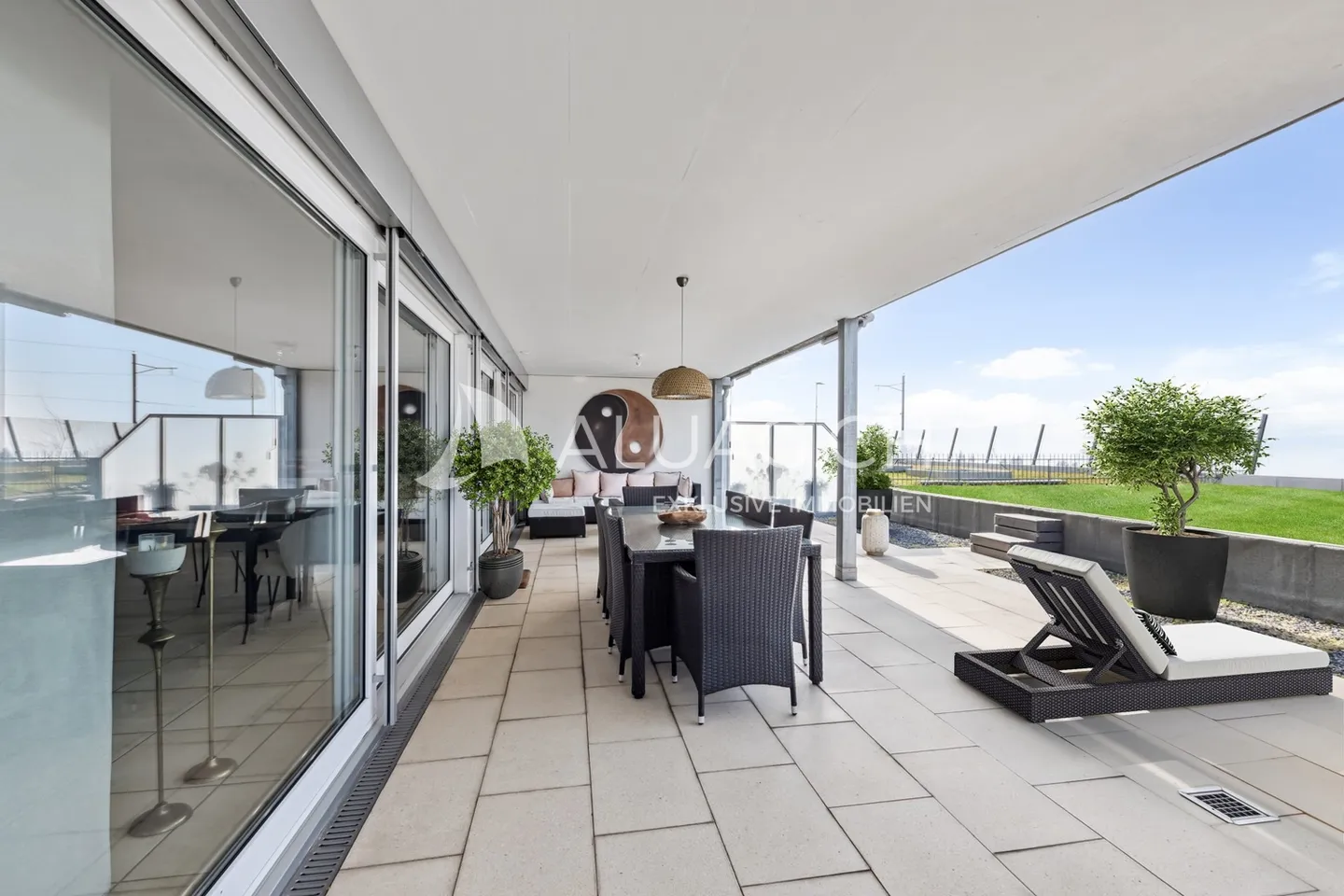 CONDOMINIO MODERNO CON MOLTO SPAZIO - Foto 4 di 5