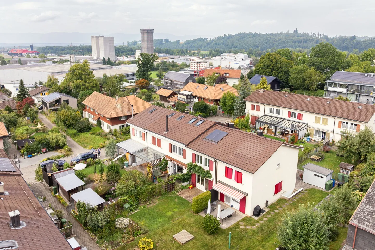 4.5-Room Terraced Family House in Burgdorf - Photo 1 of 13