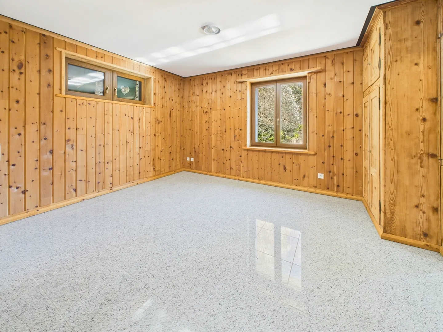 Charmante 5.5-Zimmer-Wohnung mit Balkon in Tamins - Foto 6 von 11