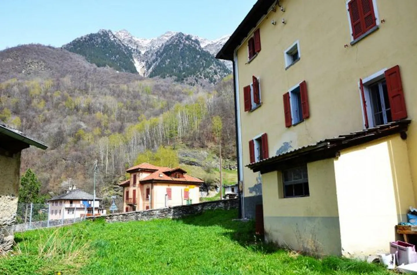 Casa ticinese di 12 stanze nel centro del villaggio da ristrutturare con giardino - Foto 26 di 39