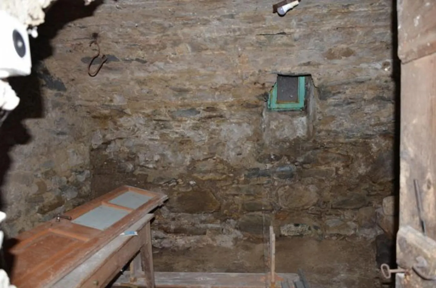 Casa ticinese di 12 stanze nel centro del villaggio da ristrutturare con giardino - Foto 16 di 39