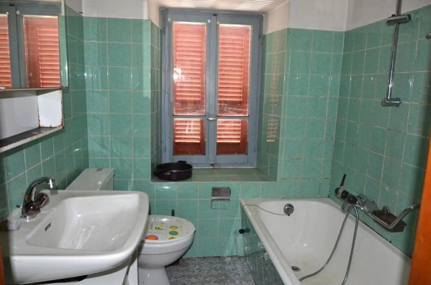 Casa ticinese di 12 stanze nel centro del villaggio da ristrutturare con giardino - Foto 17 di 39