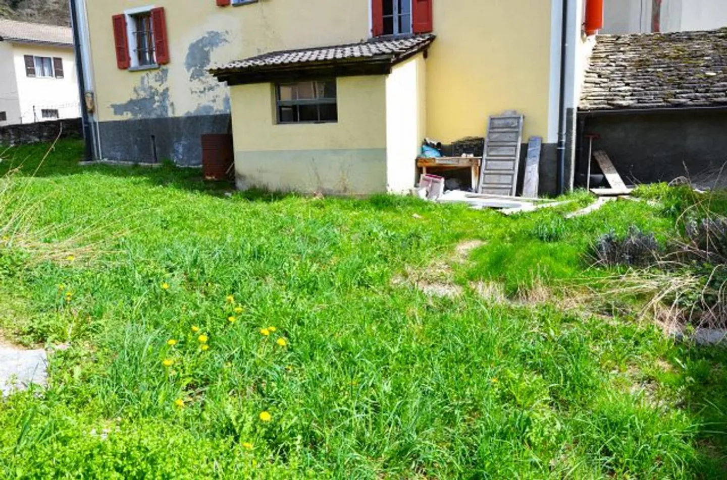 Casa ticinese di 12 stanze nel centro del villaggio da ristrutturare con giardino - Foto 24 di 39
