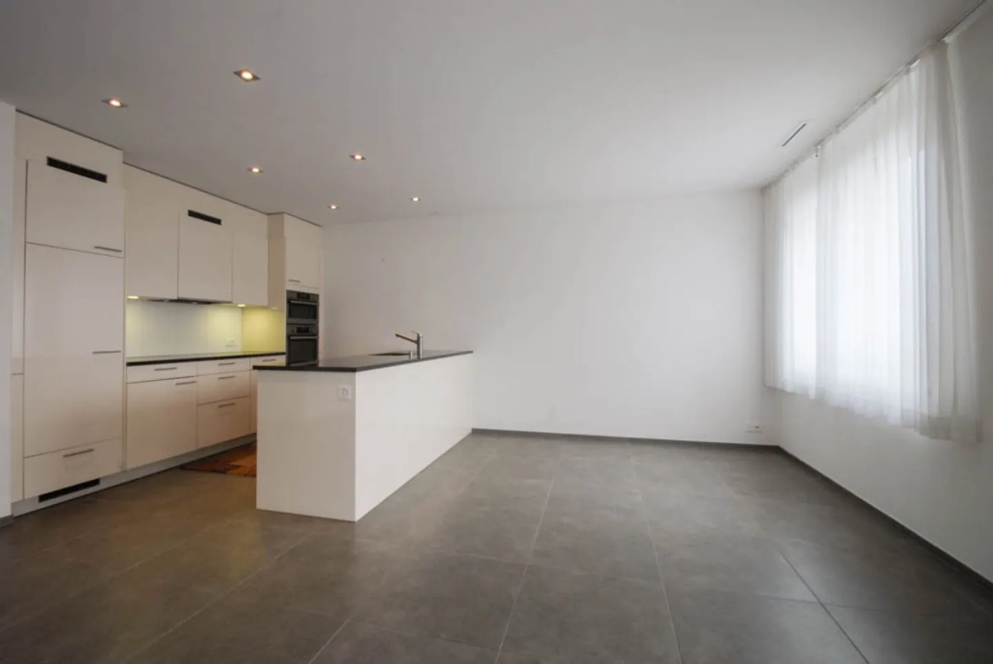 Edle Wohnung mit viel Sonne - Foto 3 di 11