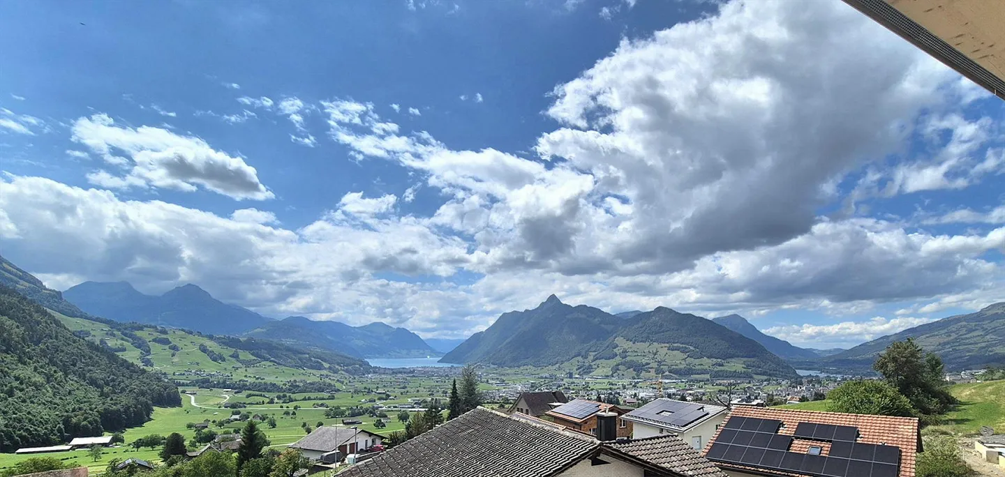 Moderne Attika-Wohnung mit Aussicht - Foto 1 von 3