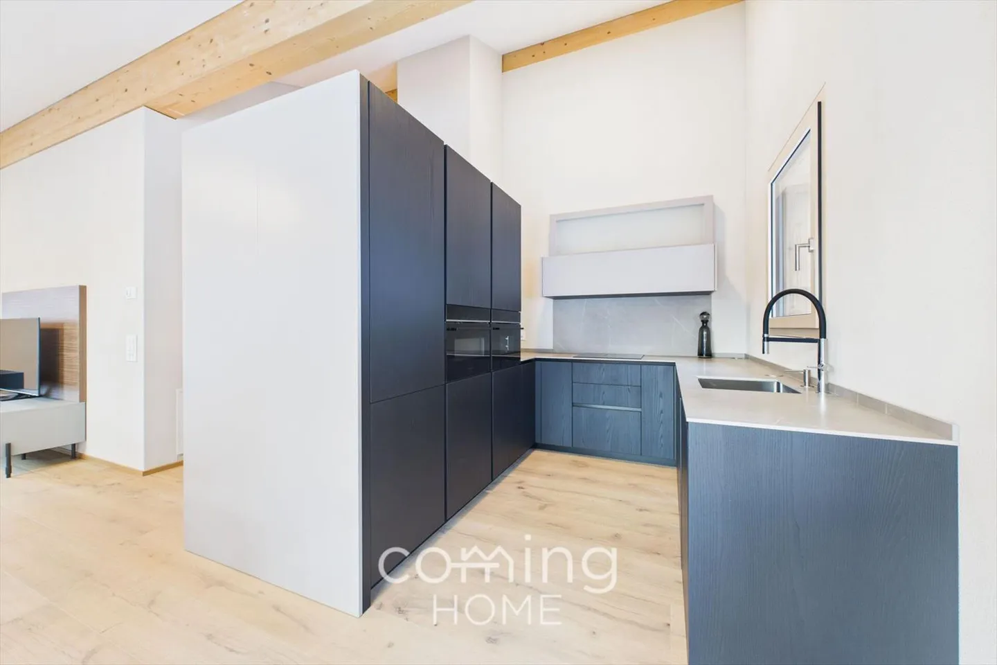 Exclusive 3.5-room penthouse apartment in Ried-Brig with panoramic views and large terrace - Photo 4 of 13