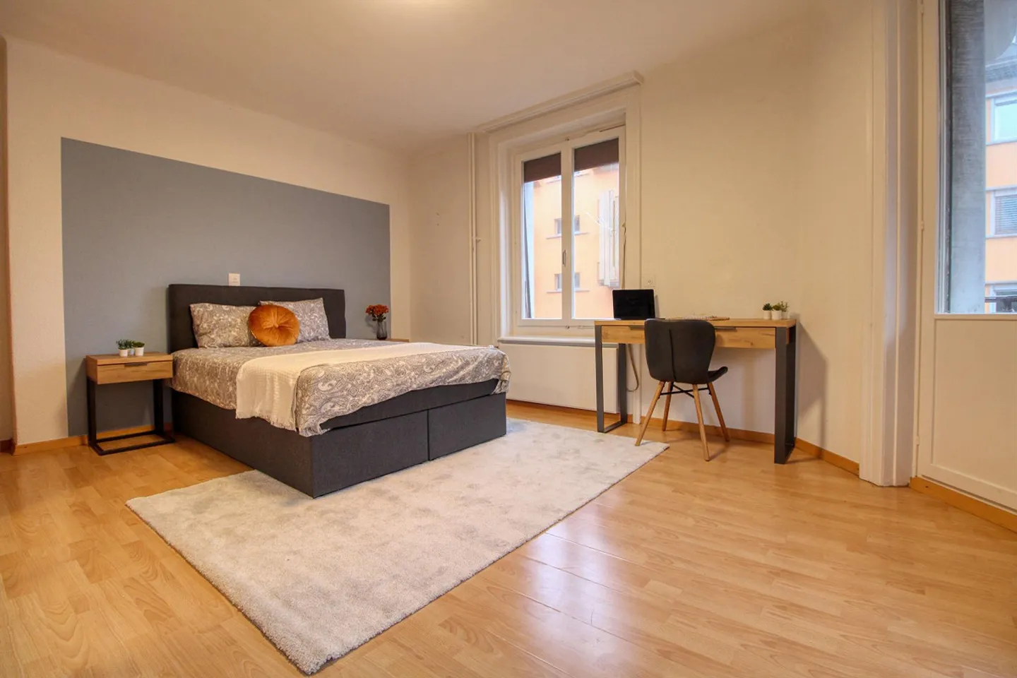 A Modern Coliving Apartment in Zürich's Vibrant Wiedikon District with private Balcony - Photo 6 of 19