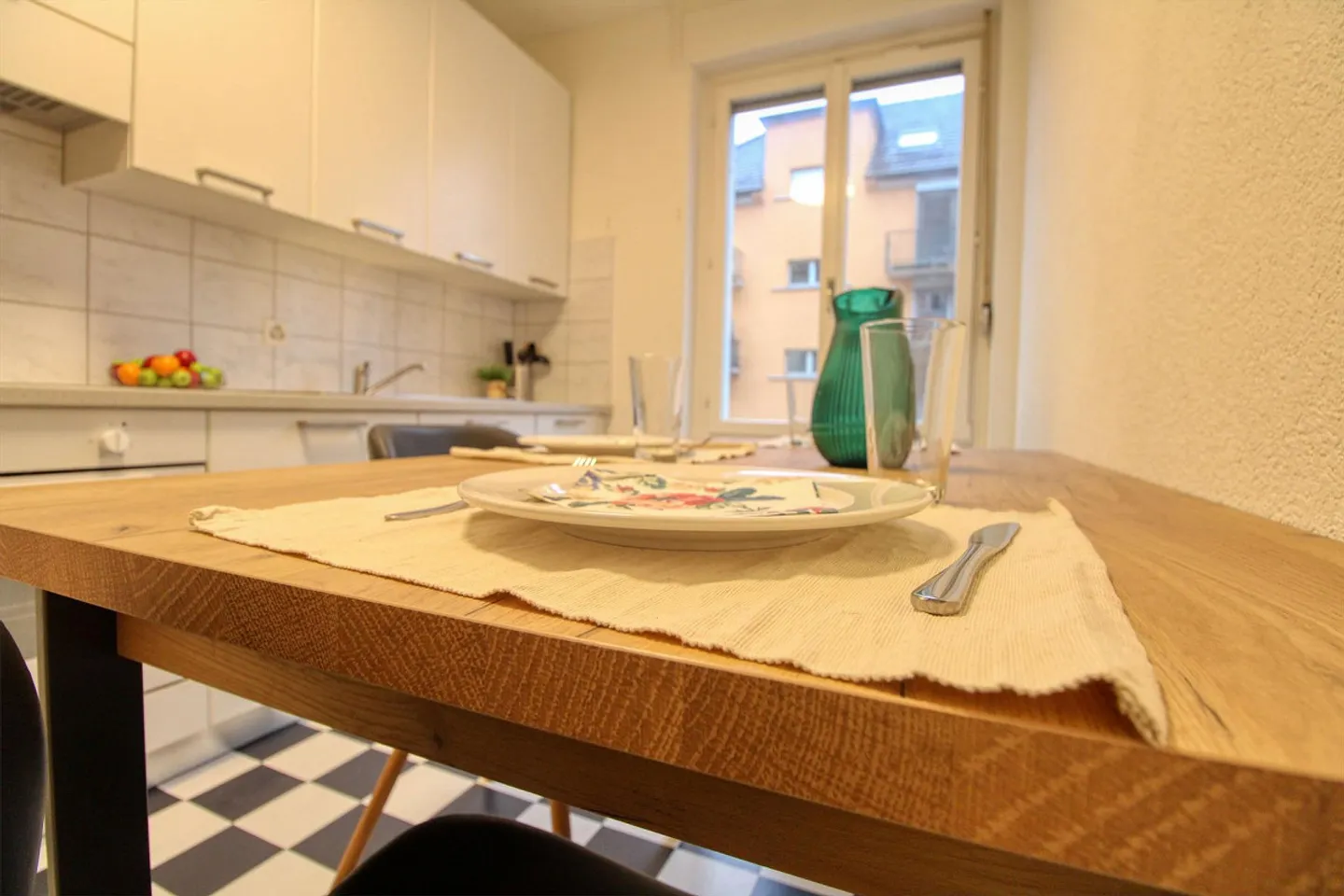 A Modern Coliving Apartment in Zürich's Vibrant Wiedikon District with private Balcony - Photo 13 of 19