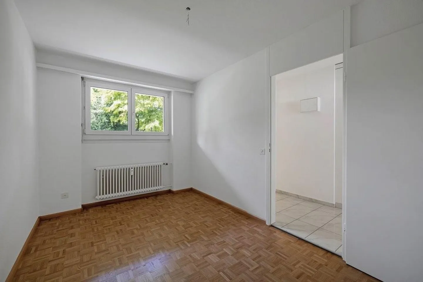 Bright apartment in a good location - Photo 6 of 9