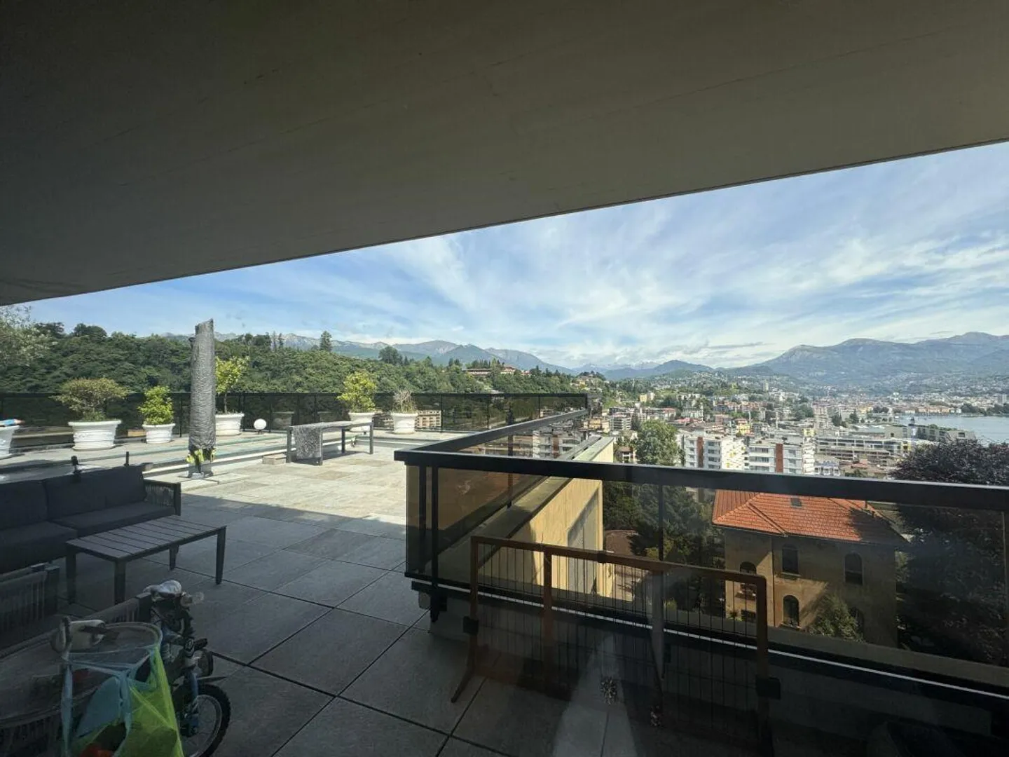 PARADISO | 6 PIÈCES AVEC TERRASSE DE 109 M2 VUE PANORAMIQUE SUR LE LAC ET LE GOLFE DE LUGANO - Photo 7 sur 7