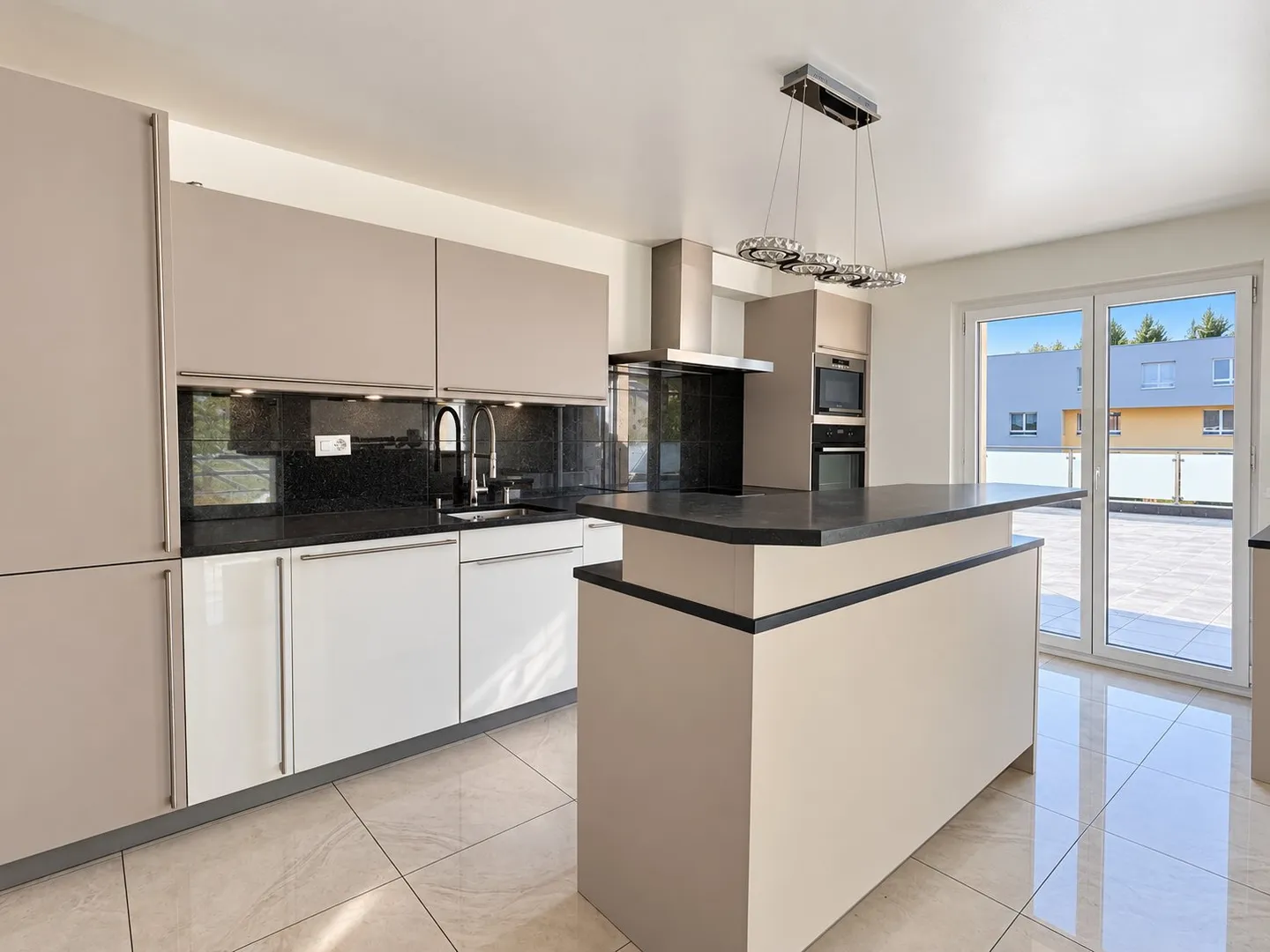 Appartement Duplex Spacieux - Photo 2 sur 11