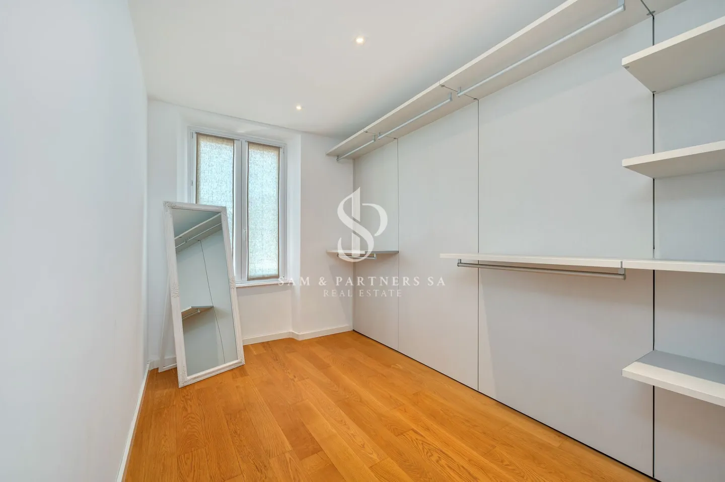 Elegante Liberty-Villa mit Seeblick - Foto 15 von 19