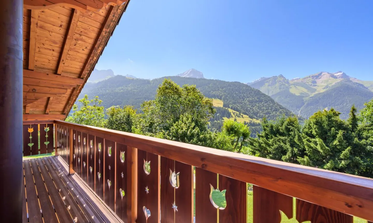 „Der Gute Stern“ - Chalet mit 3 Baugrundstücken - Foto 2 von 11