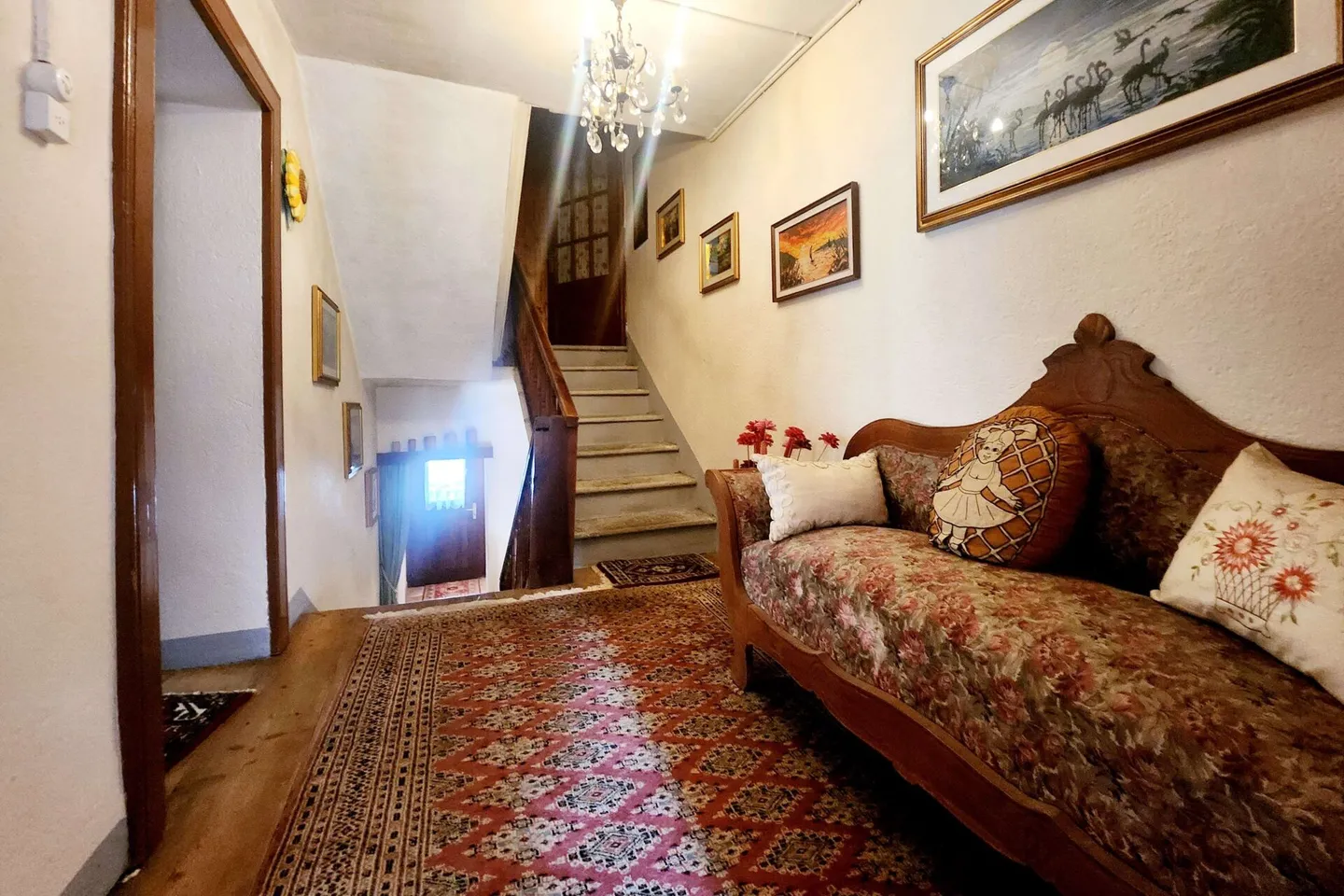 Casa storica con grande terreno annesso - Foto 7 di 13