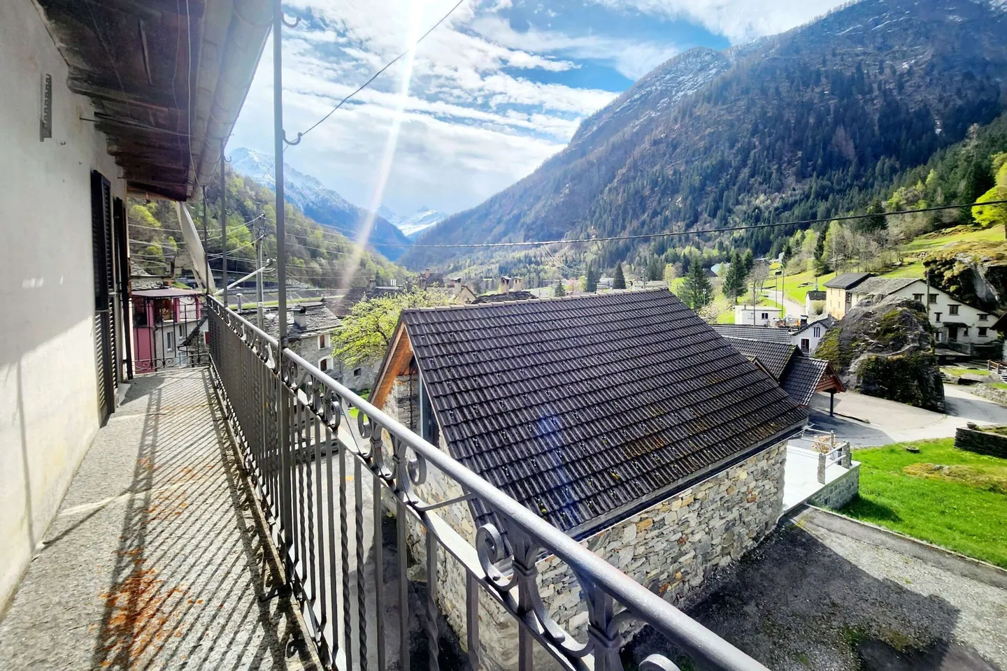 Casa storica con grande terreno annesso - Foto 9 di 13
