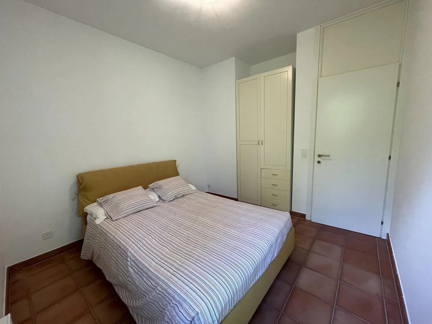 Casa unifamiliare in stile villa con giardino, in assoluta privacy - Foto 12 di 13