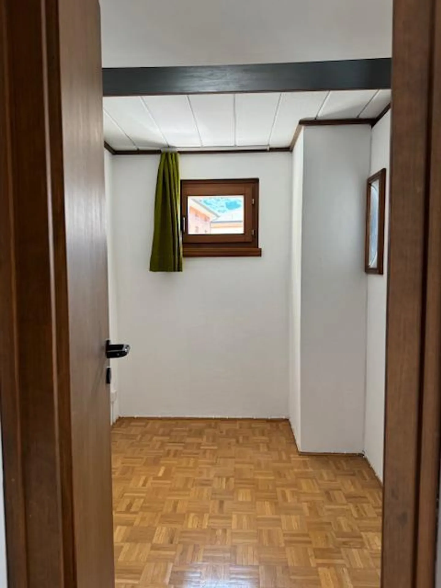 Casa familiare moderna con vista sulla cascata - Foto 10 di 15