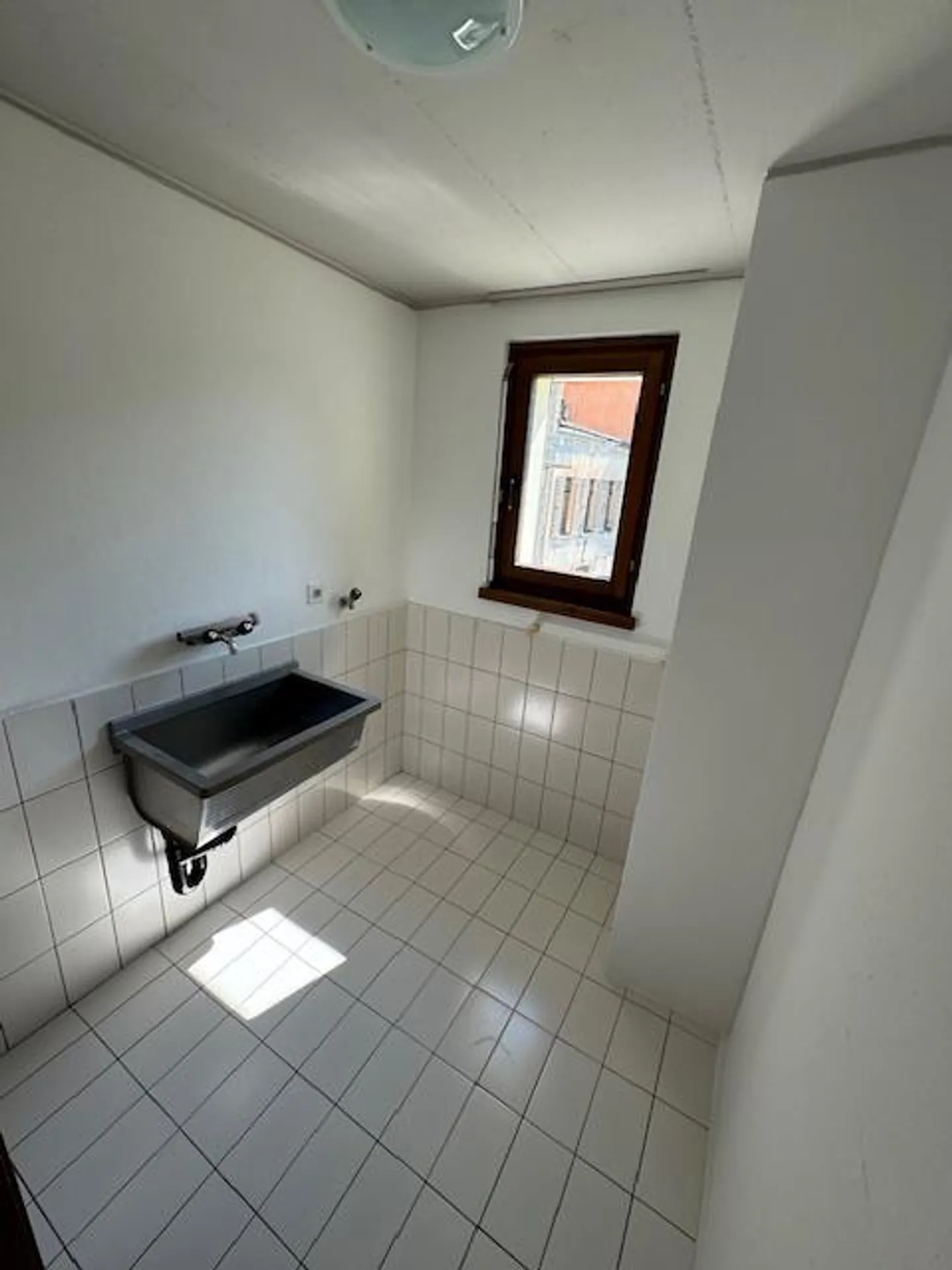 Casa familiare moderna con vista sulla cascata - Foto 14 di 15