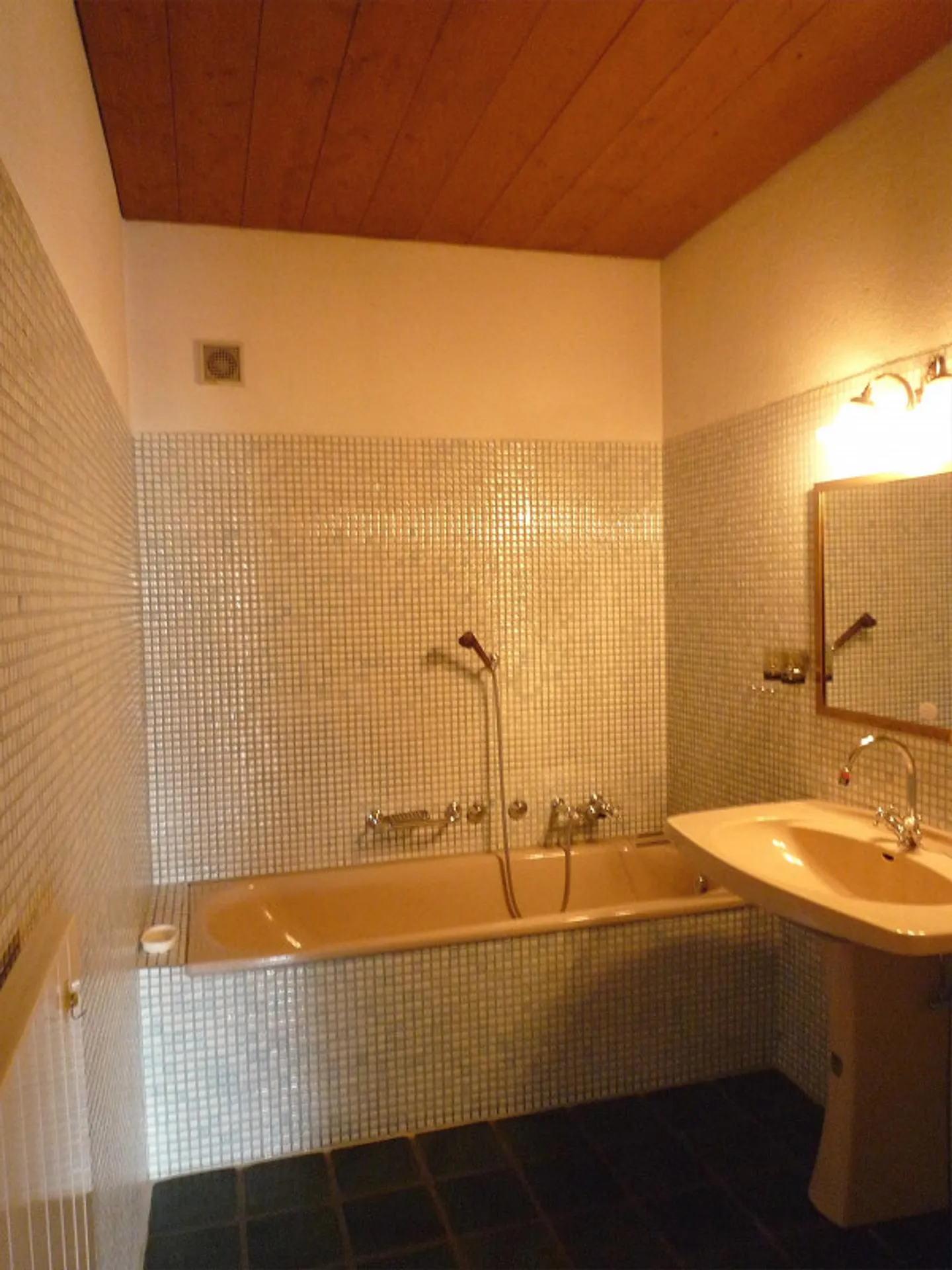 The very special attic apartment! - Photo 7 of 13