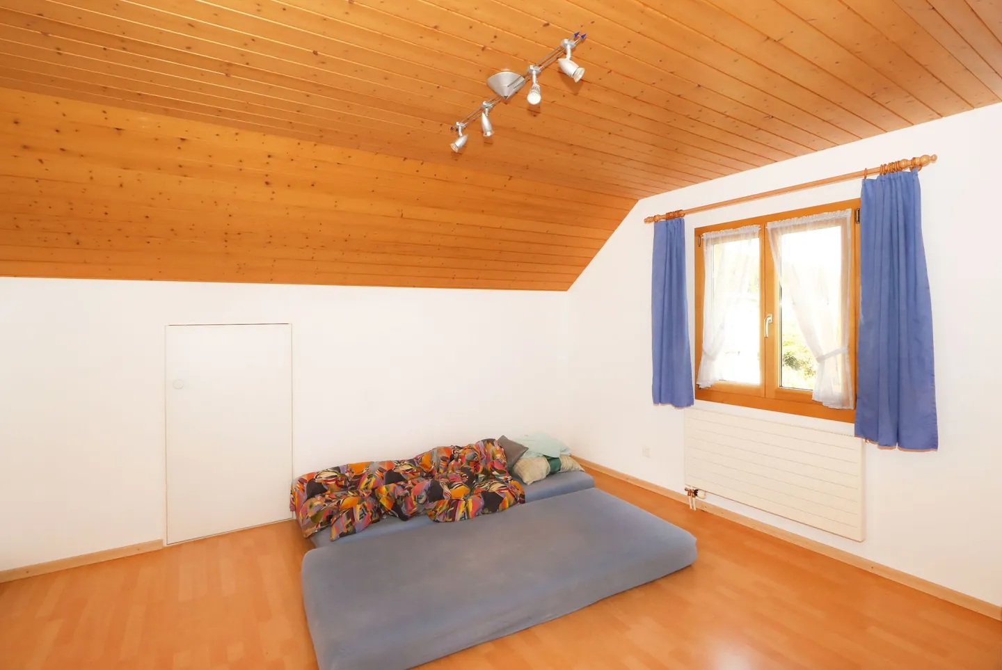 Detached single-family house with garden in a sunny and family-friendly location in Tuggen SZ - Photo 7 of 20