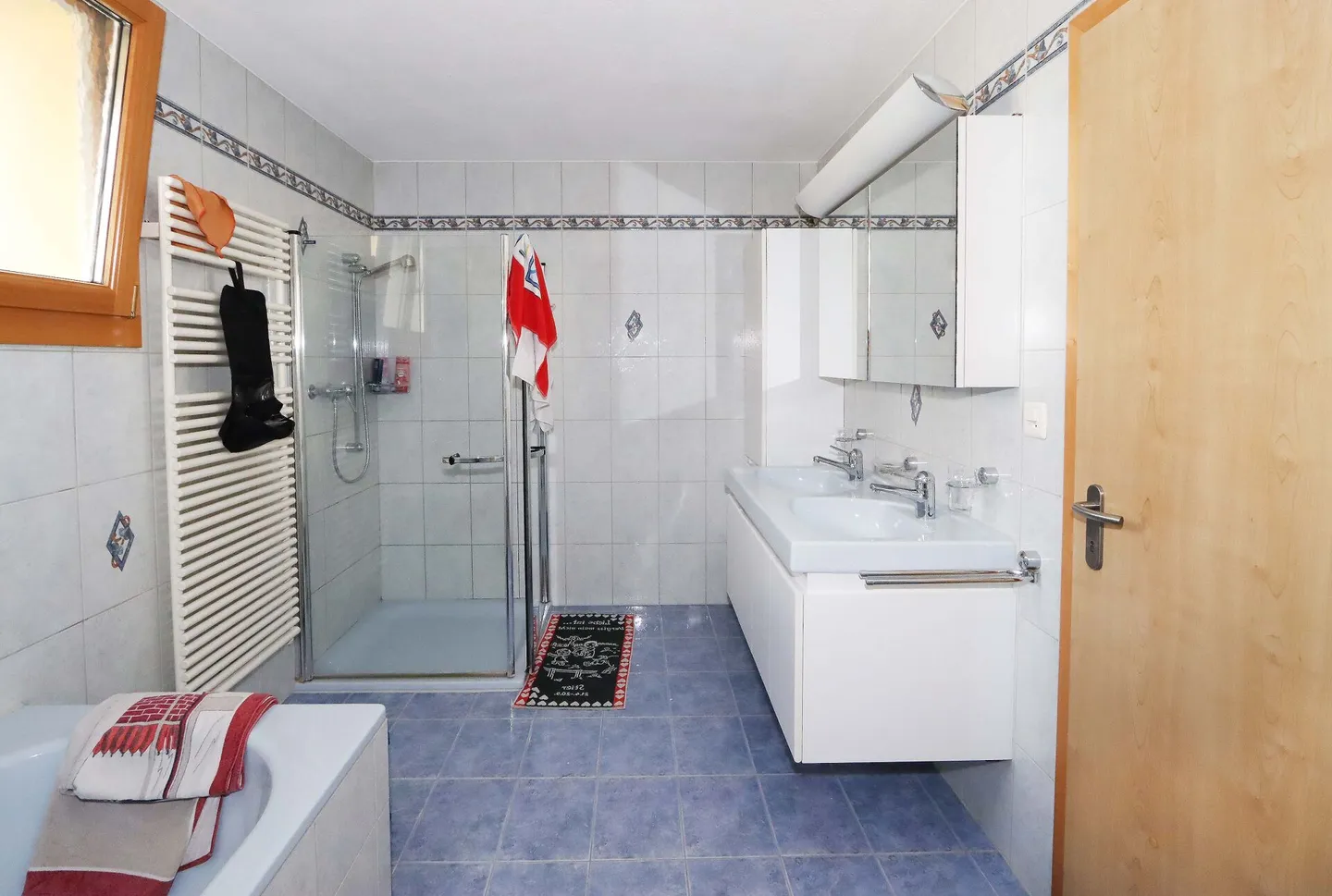 Detached single-family house with garden in a sunny and family-friendly location in Tuggen SZ - Photo 9 of 20