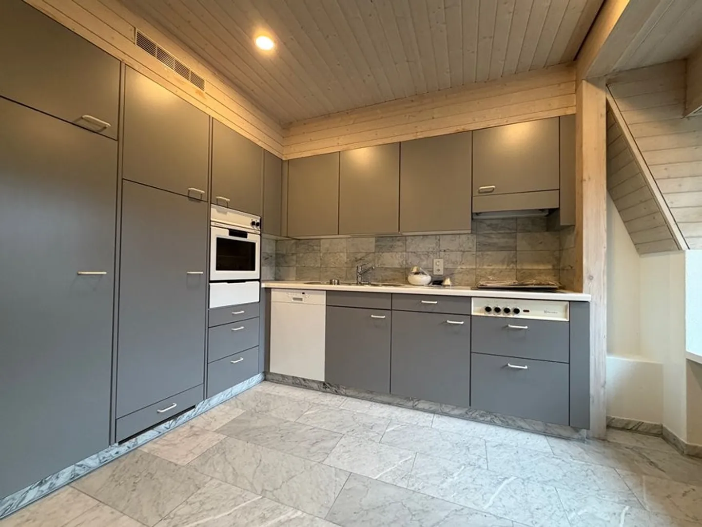 Maisonette in mansarda. Elegante, luminosa e speciale - Foto 2 di 8