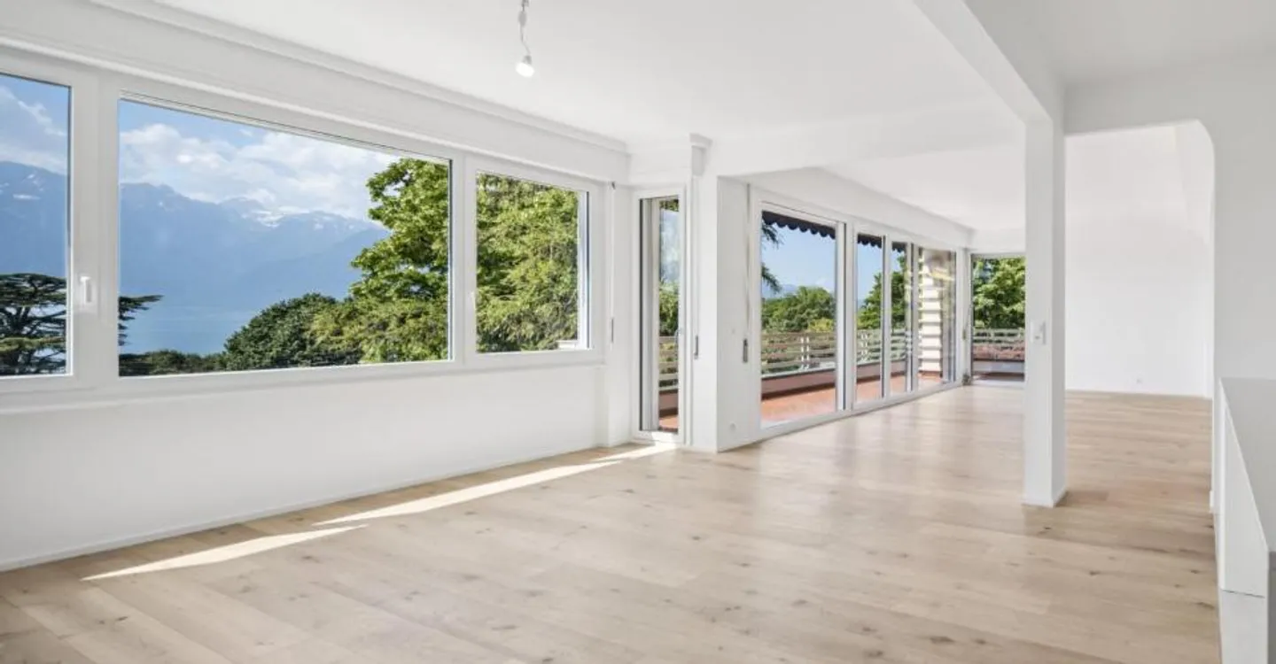 Favorit! Gut renoviert mit zwei Balkonen und einem Garten - Foto 4 von 12