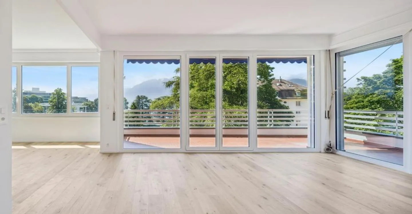 Favorit! Gut renoviert mit zwei Balkonen und einem Garten - Foto 5 von 12