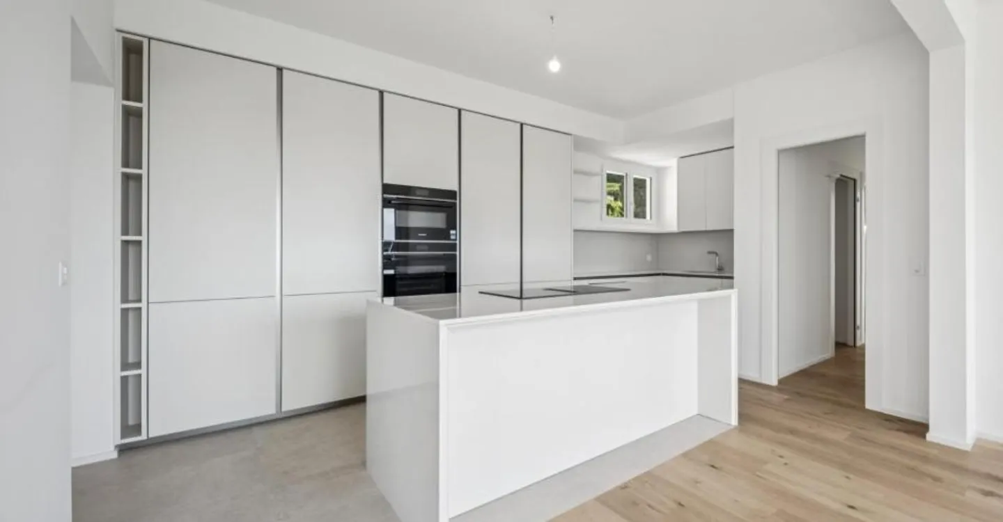 Favorit! Gut renoviert mit zwei Balkonen und einem Garten - Foto 6 von 12