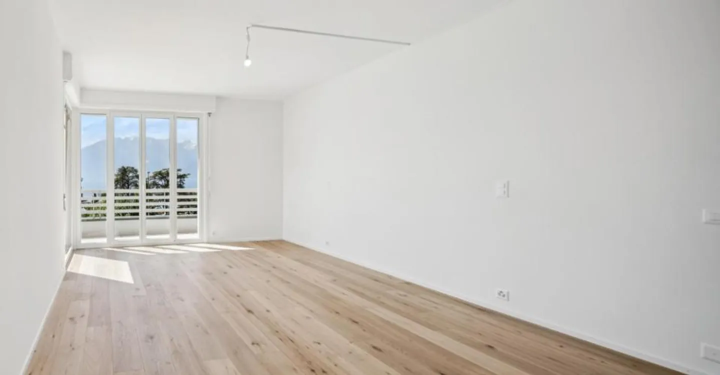 Favorit! Gut renoviert mit zwei Balkonen und einem Garten - Foto 7 von 12
