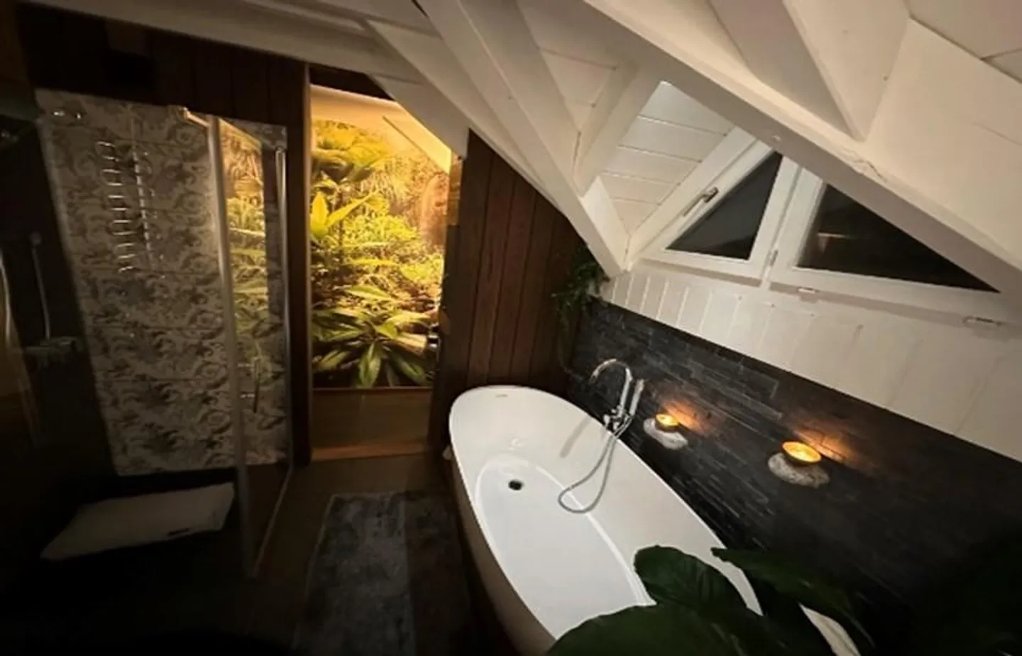 Residential Jewel in a Quiet Oasis & Building Plot as Zen Garden - Photo 13 of 27