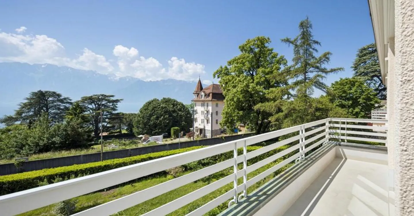 Favorit! Gut renoviert mit zwei Balkonen und einem Garten - Foto 11 von 12