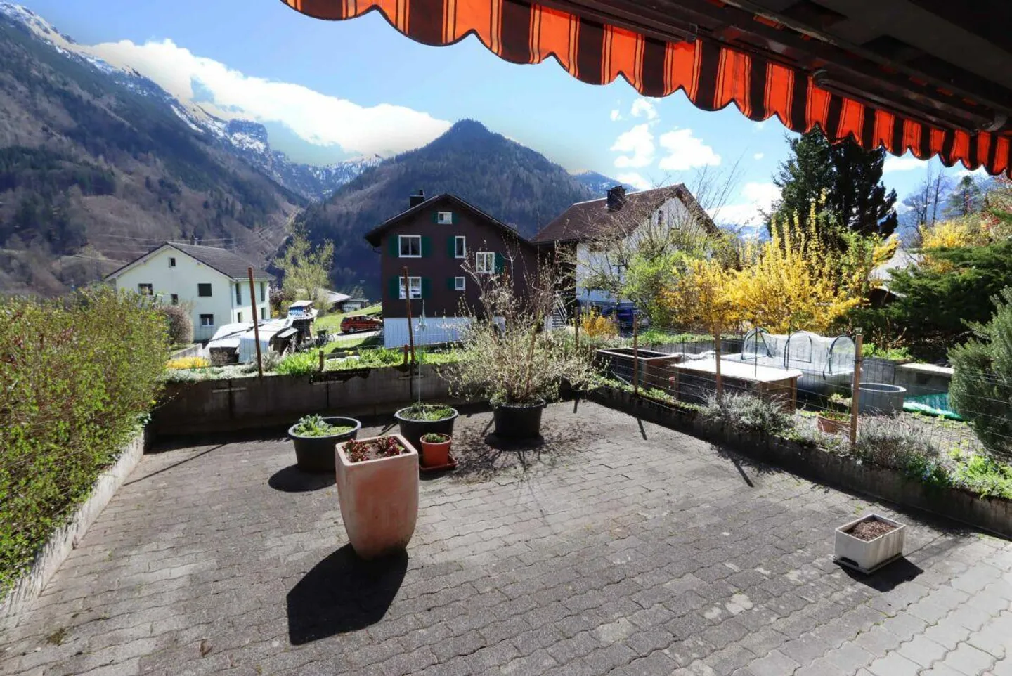 Bella casa a schiera in una posizione soleggiata e tranquilla a Sool GL - Foto 6 di 26