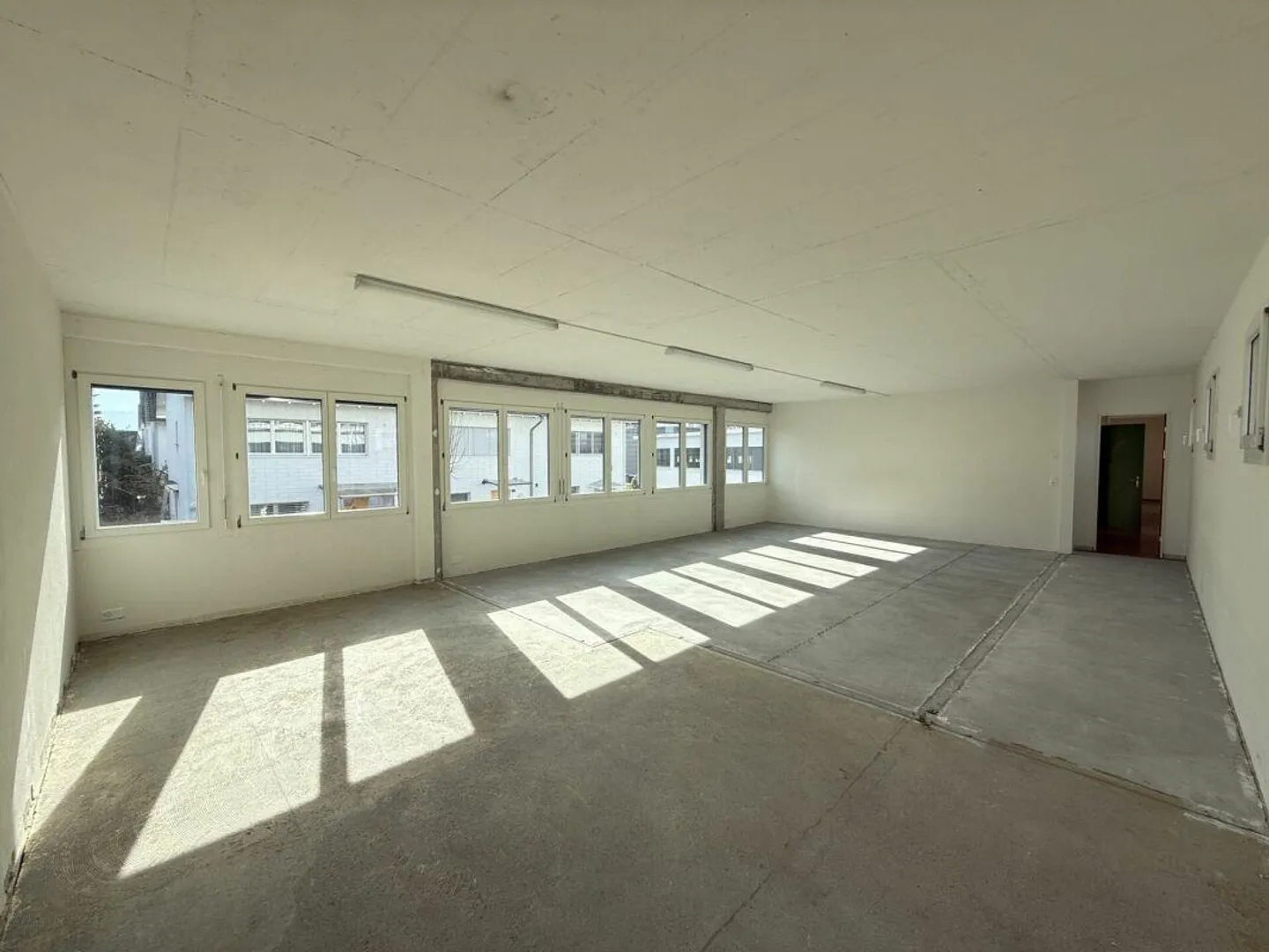 Possibilità di utilizzo versatile in una posizione centrale! - Foto 4 di 8