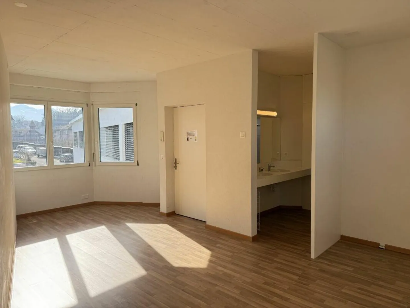 Possibilità di utilizzo versatile in una posizione centrale! - Foto 7 di 8