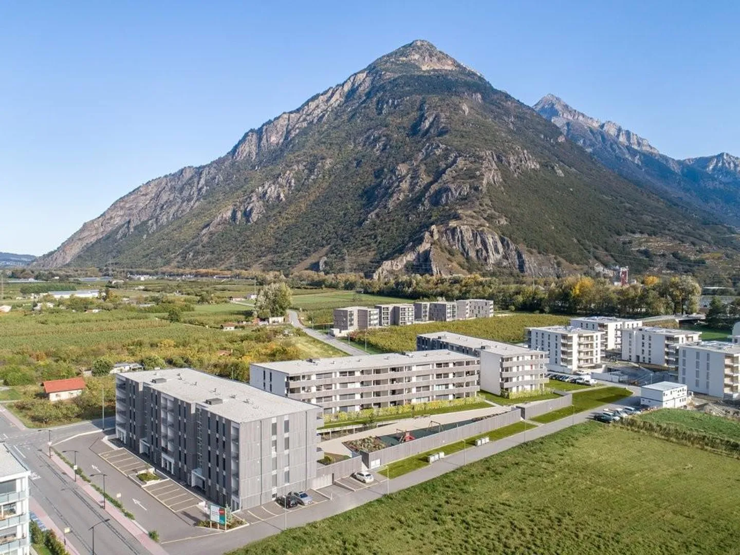 Suchen Sie eine moderne Unterkunft in der Nähe der Hauptstraßen? - Foto 1 von 12