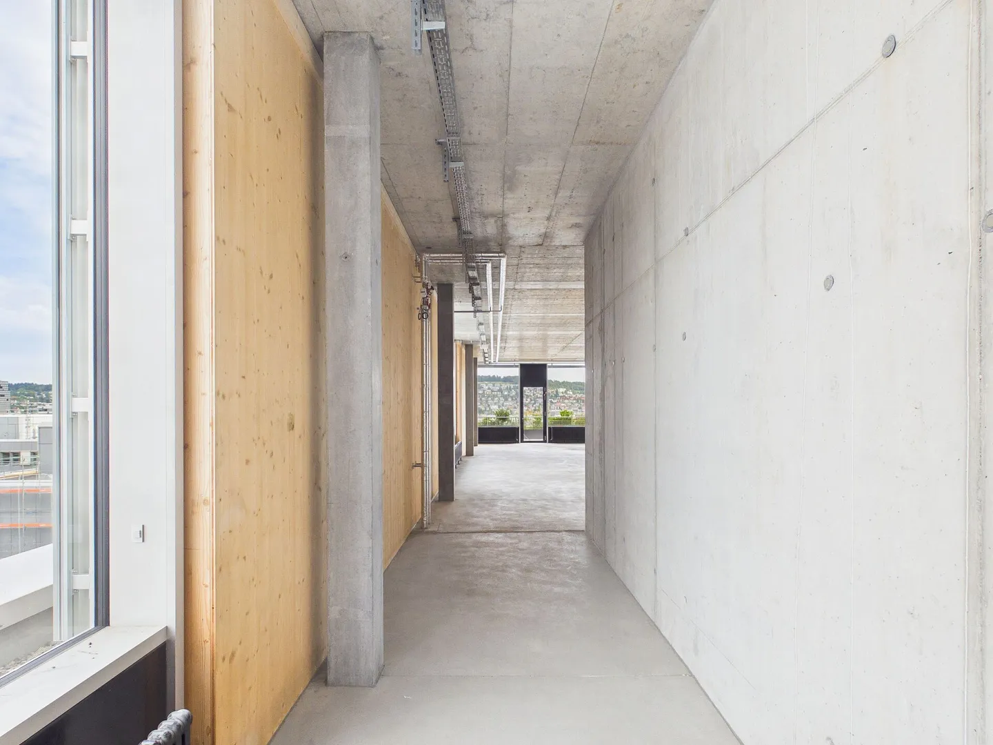 Modern Office in Zurich's Kochquartier - Photo 15 of 16