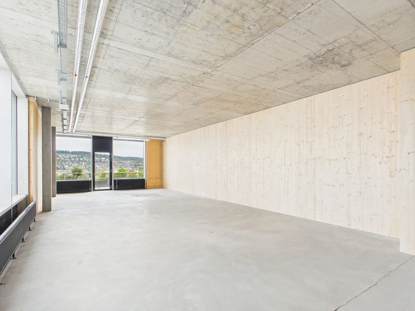 Modern Office in Zurich's Kochquartier - Photo 3 of 16