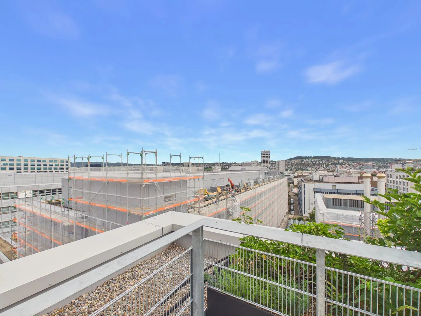 Modern Office in Zurich's Kochquartier - Photo 6 of 16
