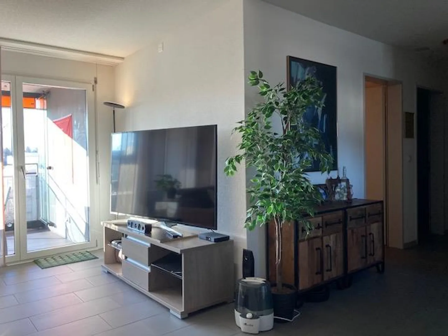 Room with private bathroom for rent - Photo 5 of 6