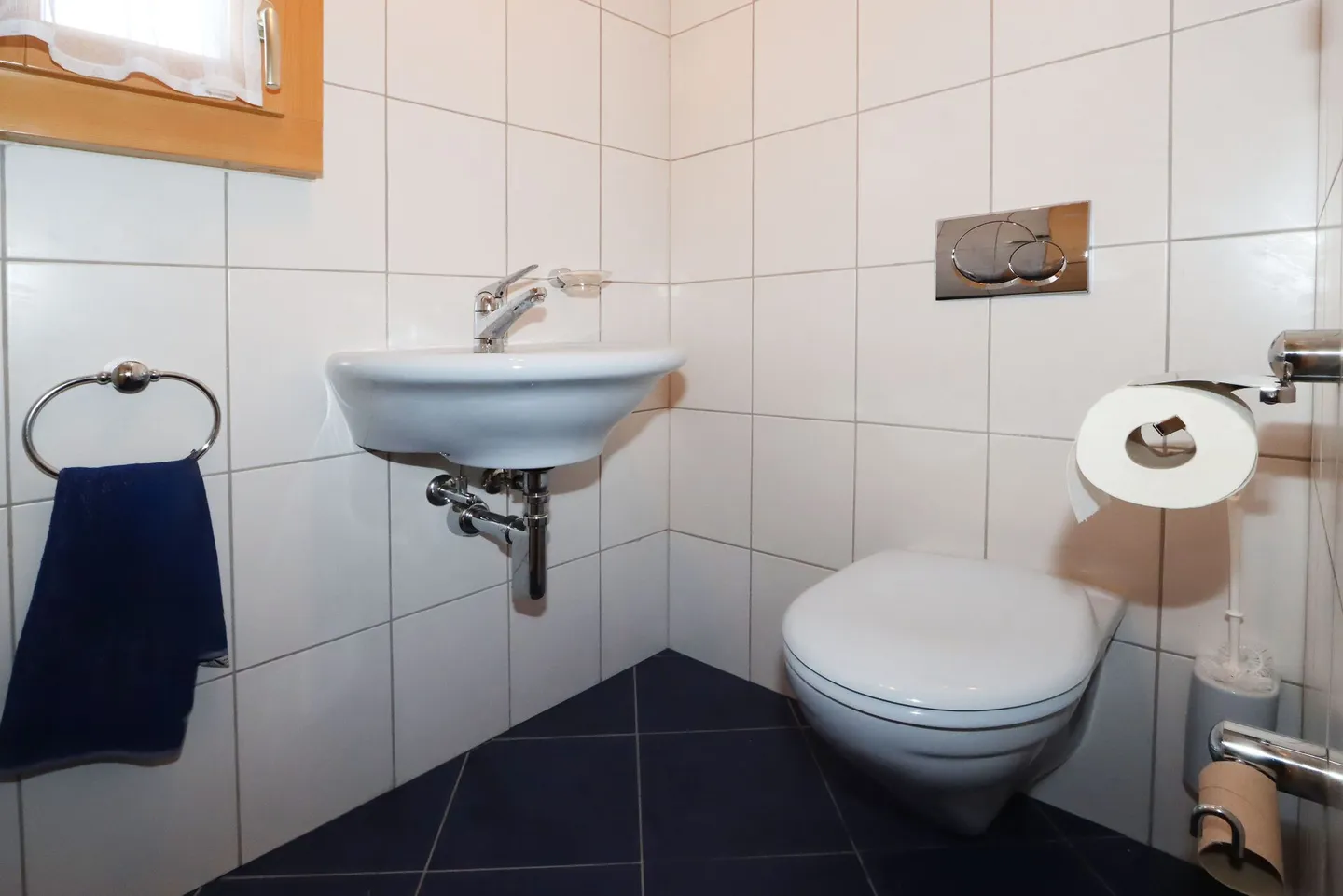 Detached single-family house with garden in a sunny and family-friendly location in Tuggen SZ - Photo 15 of 20