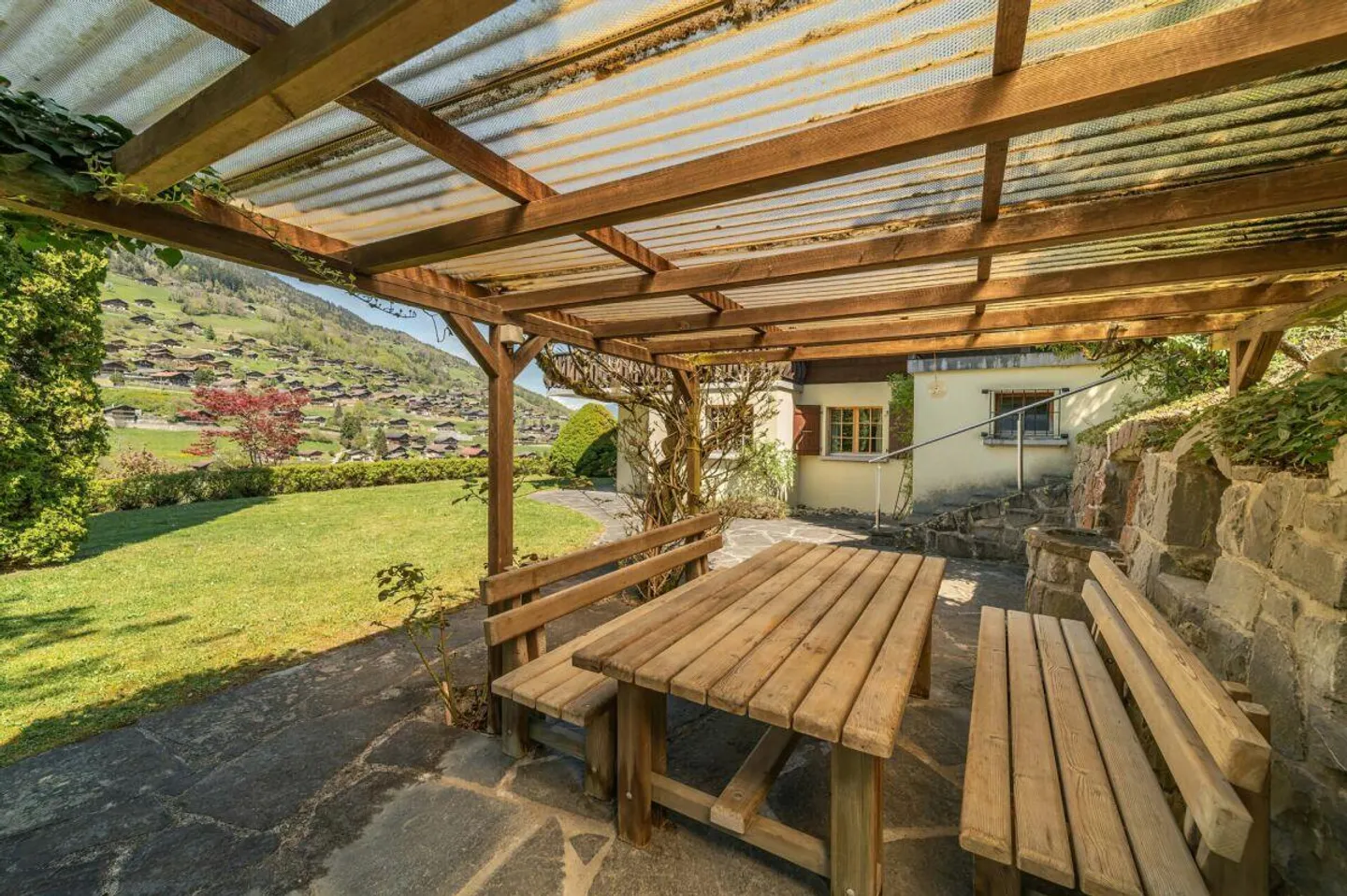 Charming Chalet with Stunning Views - Photo 8 of 30