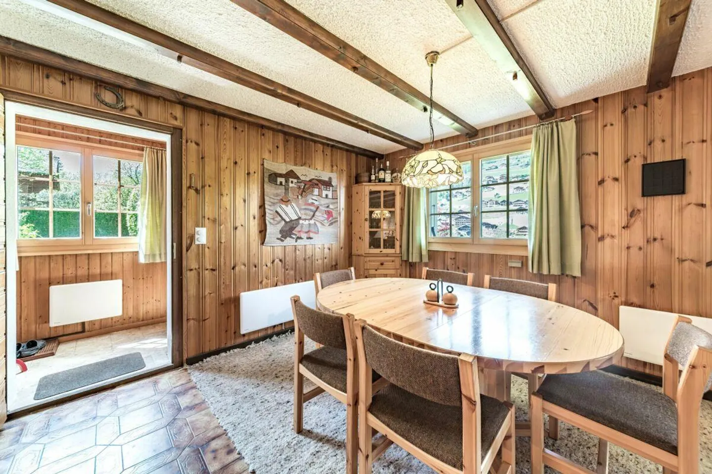 Charming Chalet with Stunning Views - Photo 10 of 30