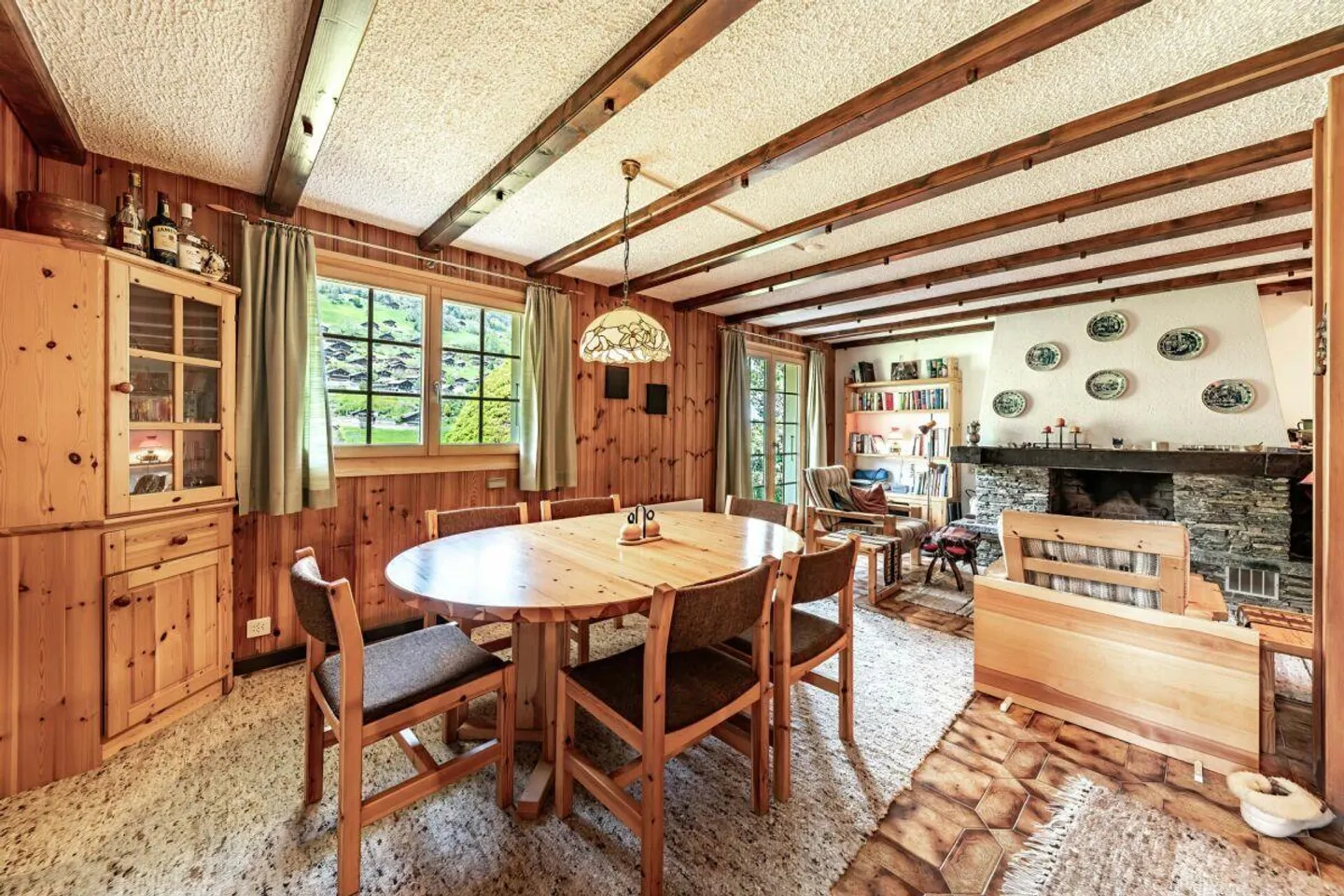 Charming Chalet with Stunning Views - Photo 11 of 30