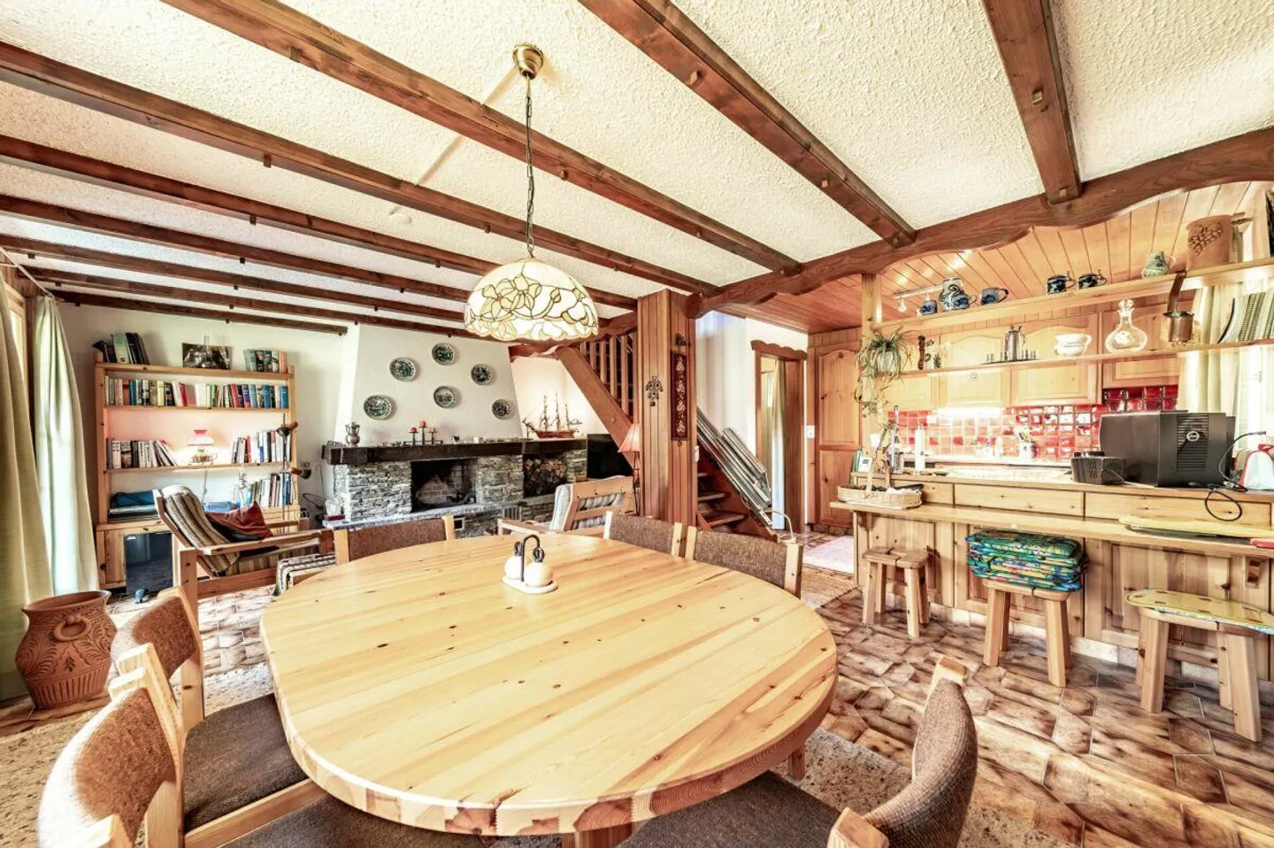 Charming Chalet with Stunning Views - Photo 12 of 30