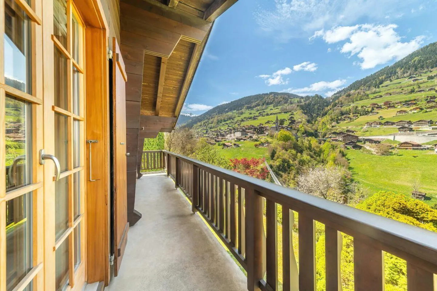 Charming Chalet with Stunning Views - Photo 29 of 30