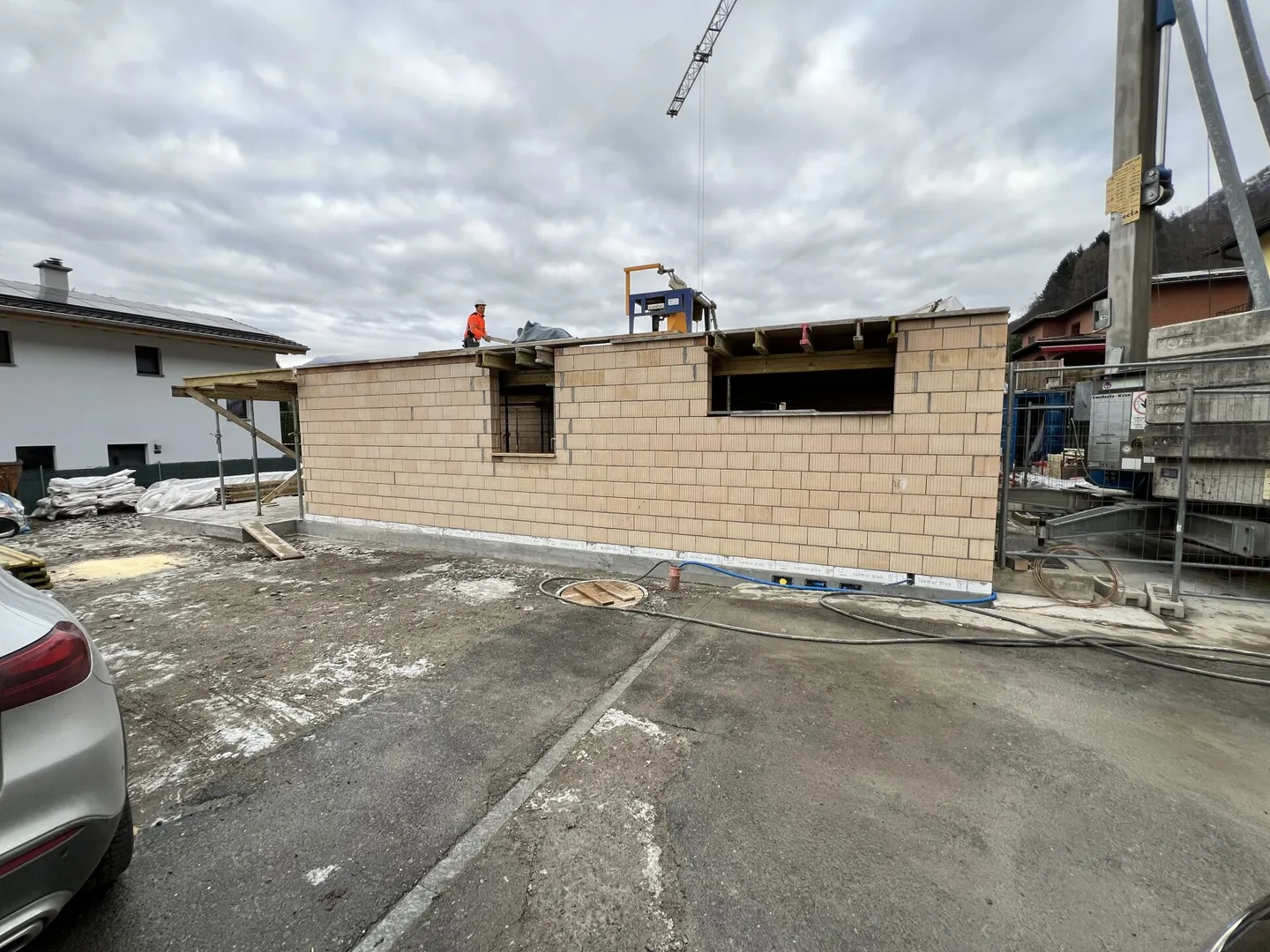 Wohnung 1 mit 3,5 Zimmern im Erdgeschoss mit Garten - Foto 3 von 12